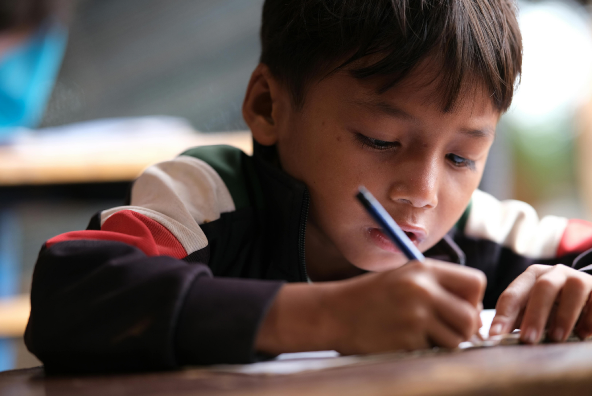 Niños en clases en Casa Talamantes